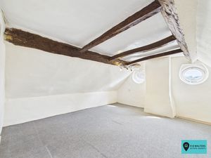 Attic Room- click for photo gallery